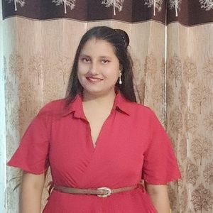 Meet your Posher, Aayushi